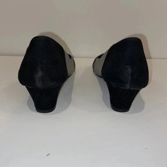 Sofwear suede heels /gray and black 9 wide - Picture 3 of 3